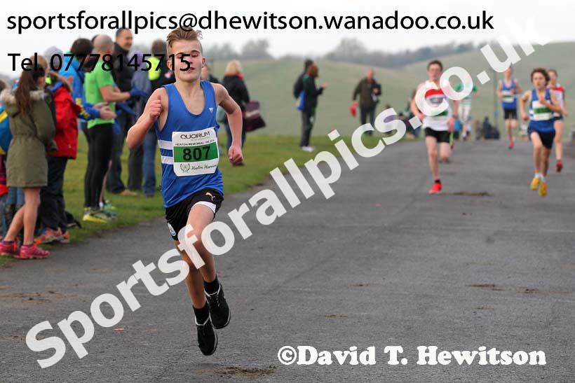 Under-15s Heaton Harriers Memorial Road Race. Photo: David T. Hewitson/Sports for All Pics